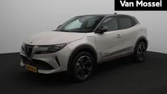 Grijs Gebruikt 2024 Alfa Romeo Junior Edizione Speciale SUV | € 31.950 (Eerlijke prijs)