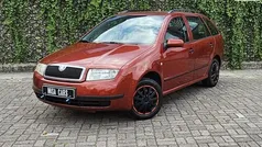 Oranje Occasion 2003 Skoda Fabia Comfort Hatchback | € 1.899 (Eerlijke prijs)