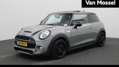 Gebruikt 2019 Mini Cooper S Hatchback | € 22.900 (Eerlijke prijs)