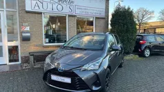 Grijs Gebruikt 2017 Toyota Yaris Hatchback | € 15.450 (Eerlijke prijs)
