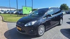 Zwart, metallic lak Gebruikt 2014 Ford Grand C-Max MPV | € 4.799 (Eerlijke prijs)