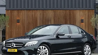Groen Occasion 2020 Mercedes C160 Avantgarde Coupé | € 21.995 (Super prijs)