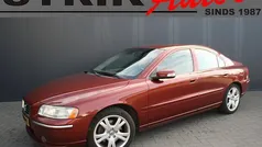 Rood Gebruikt 2006 Volvo S60 Sedan | € 2.489 (Eerlijke prijs)