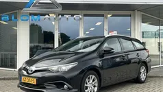 Zwart Gebruikt 2015 Toyota Auris Stationwagen | € 9.890 (Eerlijke prijs)