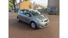 Grijs Gebruikt 2011 Toyota Yaris Hatchback | € 5.499 (Eerlijke prijs)
