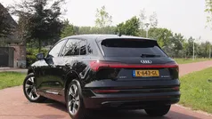 Zwart Gebruikt 2020 Audi e-tron Business SUV | € 29.490 (Eerlijke prijs)