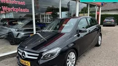 Zwart Gebruikt 2016 Mercedes B180 Ambition MPV | € 17.895 (Eerlijke prijs)