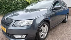 Grijs Gebruikt 2014 Skoda Octavia Ambition Stationwagen | € 5.450 (Eerlijke prijs)