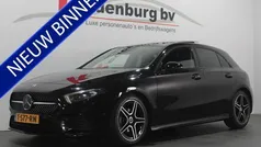 Zwart, metallic lak Gebruikt 2021 Mercedes A180 AMG line Hatchback | € 25.945 (Goede deal)