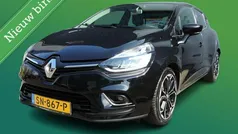 Zwart Gebruikt 2017 Renault Clio IV Intens Hatchback | € 10.950 (Eerlijke prijs)