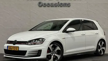 Wit Occasion 2015 VW Golf VII GTI Sedan | € 13.995 (Eerlijke prijs)