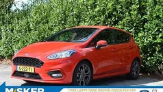 Rood Gebruikt 2018 Ford Fiesta ST-Line Hatchback | € 12.450 (Eerlijke prijs)