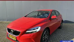 Rood Gebruikt 2017 Volvo V40 Stationwagen | € 14.950 (Eerlijke prijs)
