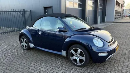 Blauw (metallic) Occasion 2006 VW Beetle Comfortline Cabriolet | € 3.995 (Eerlijke prijs)