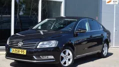 Zwart Gebruikt 2011 VW Passat Highline Sedan | € 5.999 (Goede deal)