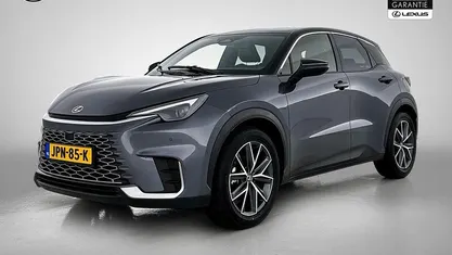 Occasion 2024 Lexus LBX SUV | € 36.895 (Eerlijke prijs)