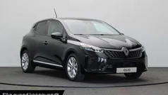Gebruikt 2025 Renault Clio V Evolution Hatchback | € 23.850 (Eerlijke prijs)