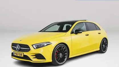 Geel (metallic) Gebruikt 2020 Mercedes A220 Premium Plus Hatchback | € 29.995 (Eerlijke prijs)