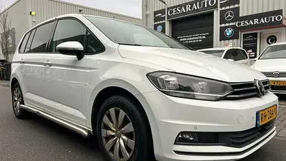 Occasion 2017 VW Touran MPV | € 9.999 (Goede deal)
