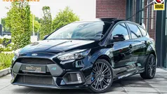 Zwart Gebruikt 2016 Ford Focus Hatchback | € 36.290 (Eerlijke prijs)
