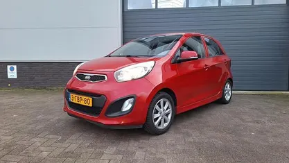 Occasion Kia Picanto Plus 86 PK (63 kW) 2014 Rood Hatchback