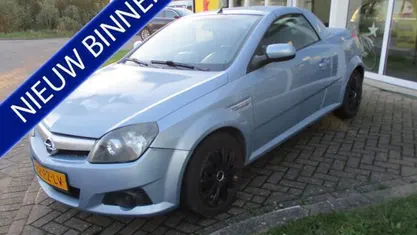 Occasion Opel Tigra Enjoy 90 PK (66 kW) 2005 Blauw Cabriolet