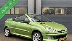 Groen Gebruikt 2002 Peugeot 206 CC Roland Garros Cabriolet | € 2.249 (Eerlijke prijs)