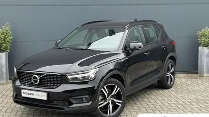 Gebruikt 2020 Volvo XC40 R-Design SUV | € 28.395 (Eerlijke prijs)