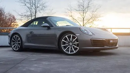 Grijs Occasion 2017 Porsche 911 Carrera Cabriolet Cabriolet | € 107.500 (Eerlijke prijs)