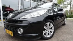 Zwart Gebruikt 2009 Peugeot 207 CC Cabriolet | € 3.950 (Eerlijke prijs)