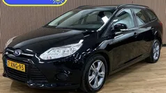 Zwart Gebruikt 2014 Ford Focus Stationwagen | € 4.445 (Eerlijke prijs)