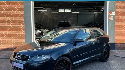 Occasion Audi A3 Attraction 102 PK (75 kW) 2004 Zwart Hatchback