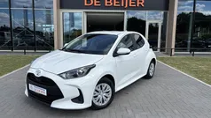 Wit Gebruikt 2023 Toyota Yaris Active Hatchback | € 20.395 (Eerlijke prijs)