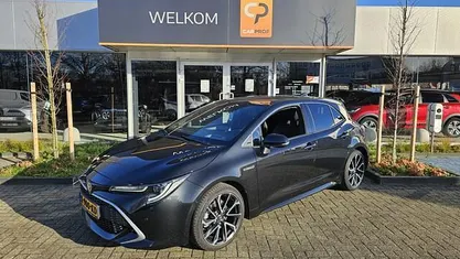 Zwart Occasion 2021 Toyota Corolla Executive Hatchback | € 25.495 (Eerlijke prijs)