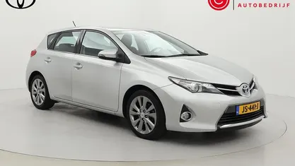 Gebruikt 2015 Toyota Auris Hybrid Hatchback | € 13.999 (Eerlijke prijs)
