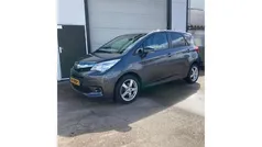 Grijs Gebruikt 2011 Toyota Verso-S Comfort MPV | € 4.899 (Eerlijke prijs)