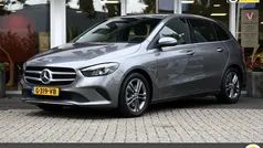 Grijs Gebruikt 2019 Mercedes B220 Premium MPV | € 25.950 (Eerlijke prijs)