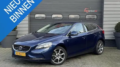 Gebruikt 2015 Volvo V40 Momentum Hatchback | € 7.990 (Goede deal)