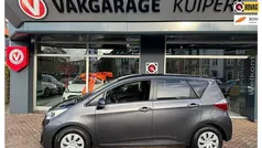 Grijs Gebruikt 2014 Toyota Verso-S MPV | € 10.950 (Eerlijke prijs)