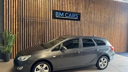 Occasion Opel Astra Edition 120 PK (88 kW) 2011 Grijs Stationwagen