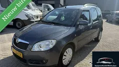 Grijs Gebruikt 2008 Skoda Roomster Style Stationwagen | € 1.775 (Super prijs)