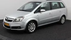 Grijs Gebruikt 2006 Opel Zafira Business MPV | € 2.499 (Eerlijke prijs)