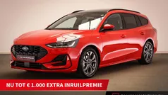 Rood Gebruikt 2024 Ford Focus ST-Line Stationwagen | € 30.240 (Eerlijke prijs)
