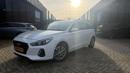 Wit Occasion 2017 Hyundai i30 Comfort Stationwagen | € 13.250 (Eerlijke prijs)