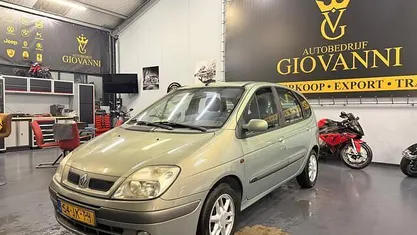 Gebruikt 2002 Renault Scénic Expression MPV | € 1.350 (Eerlijke prijs)