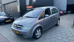 Grijs, metallic lak Gebruikt 2004 Opel Meriva Enjoy MPV | € 1.499 (Goede deal)
