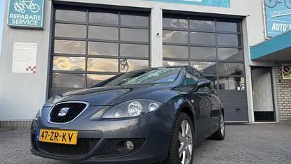 Grijs Gebruikt 2008 Seat Leon Hatchback | € 2.950 (Eerlijke prijs)