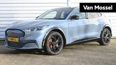 Blauw Gebruikt 2024 Ford Mustang Mach-E Premium SUV | € 38.745 (Eerlijke prijs)