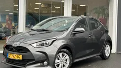 Gebruikt 2024 Toyota Yaris Hybrid Active Hatchback | € 23.400 (Eerlijke prijs)