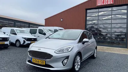 Grijs Occasion 2019 Ford Fiesta Titanium Hatchback | € 15.950 (Eerlijke prijs)